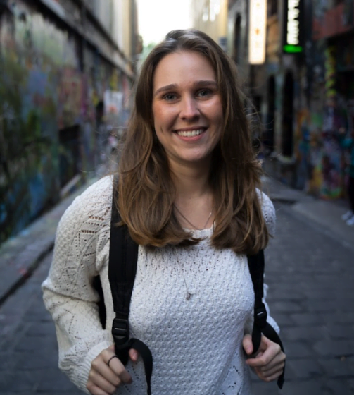 English Unlimited student in Melbourne's iconic laneways